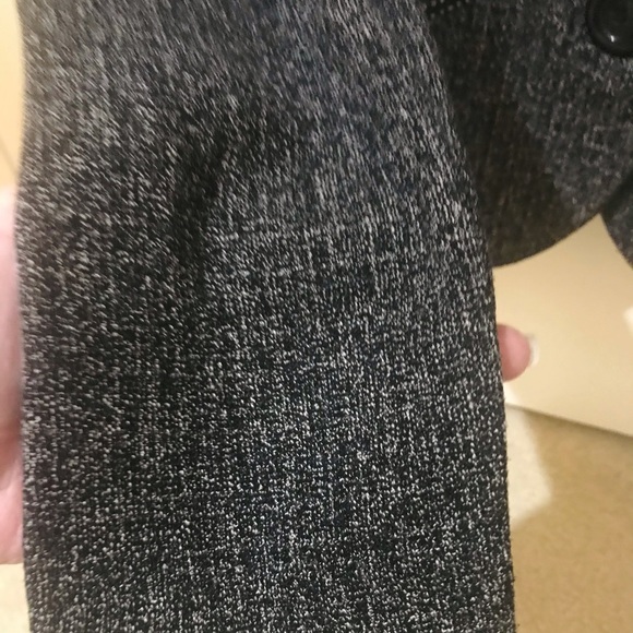 ⭐️♠️FULLY LINED DRESSY BLAZER VERY GORGEOUS!!👀⭐️ - Picture 3 of 3